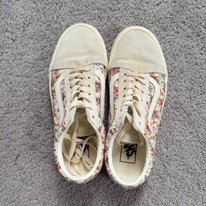Vans Women's Cream Floral Old Skool Sneakers